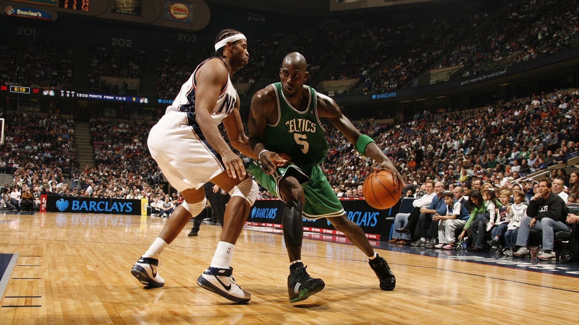 老将Faker奇招突袭，颠覆赛场结局令人瞠目|